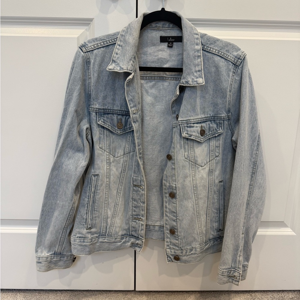 Women's Light Blue Denim Jacket - Picture 6 of 8
